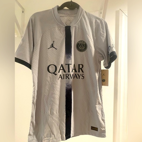 Paris Saint Germain Away Jersey 22/23 Size Small - Picture 1 of 6